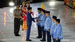 Hadiri HUT Korpri, Jokowi Selfie dengan ASN