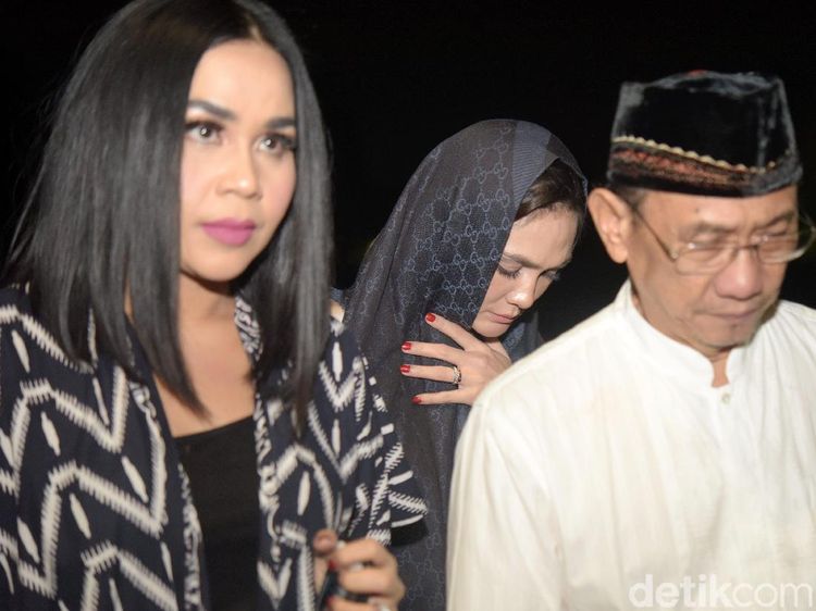 Kecantikan Alami Nabila Syakieb, Angela Lee Eksis Lagi Usai Bebas
