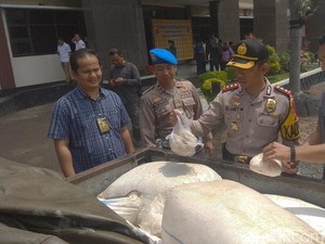 Polisi Tangkap Produsen Bumbu Seblak Kedaluwarsa di Karawang