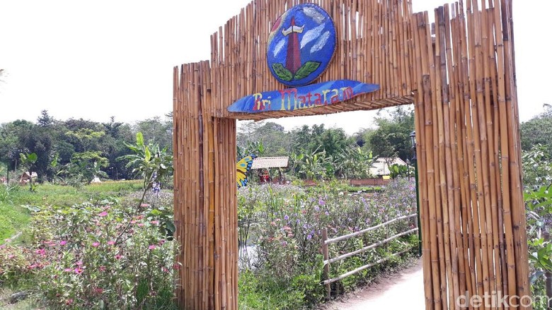 Puri Mataram di Dusun Drono, Tridadi, Sleman (Pradito/detikTravel) Puri Mataram di Dusun Drono, Tridadi, Sleman (Pradito/detikTravel)