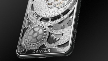 Sedangkan untuk iPhone XS Max titanium, harganya Rp 98 juta (256 GB) dan Rp 108 juta (512 GB)Foto: Caviar