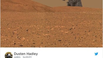 Godzilla berkeliaran di Mars. Foto: Twitter