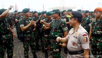 Sejumlah agenda besar diketahui akan berlangsung di tahun depan diantaranya, Pemilu dan Pilpres 2019. Kapolri Tito Karnavian pun meminta kesiapan prajurit menghadapi agenda tersebut.