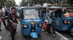 BBG Langka, Sopir Bajaj Ramai-ramai Geruduk Balai Kota