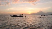 Menikmati Sunset Romantis Di Gili Air
