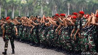 Apel ini diikuti 50.000 personel dari Angkatan Darat, Angkatan Laut, Angkatan Udara dan Polri.