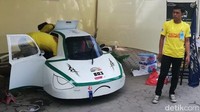 Kontes Mobil Hemat Energi (KMHE) 2018 digelar di Padang hingga 2 Desember mendatang. Sebanyak 71 tim finalis yang berasal dari 45 perguruan tinggi di Indonesia ikut ambil bagian dalam kontes ini.