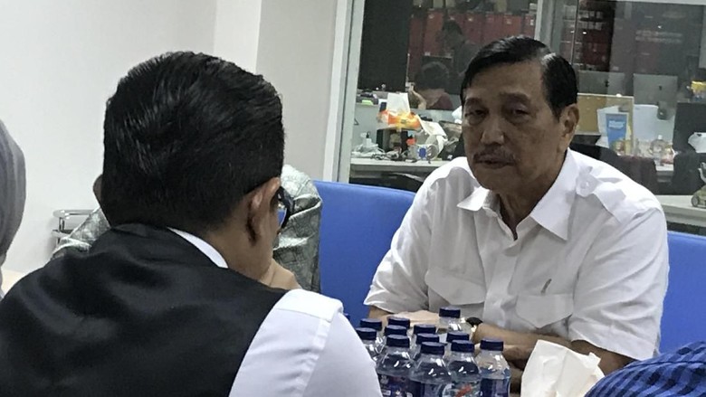 Luhut: Pemerintah Siap Kirim ASN-Mahasiswa Terbaik ke Luar Negeri Luhut: Pemerintah Siap Kirim ASN-Mahasiswa Terbaik ke Luar Negeri