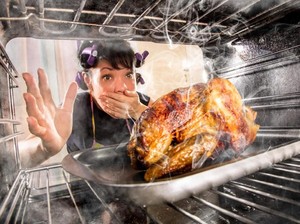 Paha Terpotong hingga Kulit Terkelupas, Ini Kecelakaan Ngeri di Dapur