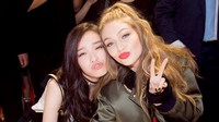 Ni Ni pun kerap tampil di acara-acara fashion bersama supermodel seperti Gigi Hadid. Dok. Instagram/captainmiao