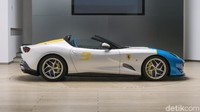 Yang beli pun bukan konsumen Ferrari sembarangan, tapi konsumen Ferrari yang paling loyal sedunia. Ferrari tidak menyebutkan siapa nama kolekter tersebut, jadi ya kita bahas mobilnya saja. Istimewa.
