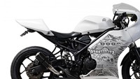 Buat pemilik Yamaha R3, kini ada rumah modifikasi yang menyediakan bodi kit dengan tampilan retro. Foto: Pool (Visordown)