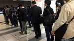 Belajar dari Orang Jepang Cara Antre di Stasiun MRT