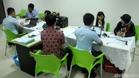 Pelayanan ini pun mendapat antusias para penyandang disabilitas yang tak hanya berdomisili di Jakarta, tetapi juga di kawasan Bogor dan Depok.