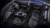 Honda hanya memiliki transmisi otomatis pada seluruh model Civic 1.8 E, 1.8 EL, 1.5 Turbo, dan 1.5 Turbo RS. Varian mesin 1.8 L dipercaya mampu menyemburkan tenaga 141 daya kuda pada rpm 6.500 dan torsi 174 Nm pada rpm 4.300 sedangkan 1.5 Turbo VTEC tenaganya lebih besar yaitu 173 daya kuda pada rpm 5.500 serta torsi 220 Nm pada rpm 1.700 hingga 5.500.   Foto: Honda