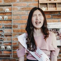 Isabella dan Jusup pun melakukan foto prewedding di lima benua. Foto-foto romantis mereka pun diambil di beberapa negara di setiap satu benua. Foto: Kansha Photography