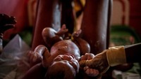 Koordinator kemanusiaan PBB di Republik Afrika Tengah, Fabrizio Hochschild mengatakan PBB yakin Republik Afrika Tengah mampu berkembang ke arah yang lebih baik dan untuk mencapainya negara itu telah melakukan beberapa langkah yang sangat penting ke arah tersebut. UNICEF/Ashley Gilbertson/VII Photo/Via Reuters.