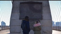 Gayanya saat berada di Brooklyn Bridge, New York (ignacioondategui/Instagram)