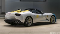 Mobil roadster yang ada hanya satu-satunya ini aslinya F12tdf. Ferrari menggunakan basis sasis dan mesin F12tdf pada roadster ini. tdf kalau Otolovers ingat merupakan singkatan dari Tour de France, balapan ketahanan legendaris yang didominasi Ferrari di tahun 1950-an dan 1960-an, khususnya dengan mobil 250 GT Berlinetta tahun 1956 yang memenangkan empat edisi balapan tersebut berturut-turut. Istimewa.