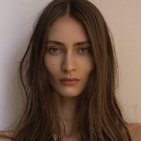 Model kelahiran 1994 ini pun tampil untuk fashion show Trussardi, Tommy Hilfiger, Thakoon Panichgul, Hervé Leger, Belstaff, Louis Vuitton, Moschino, Francesco Scognamiglio, Misson. (Foto: Instagram)