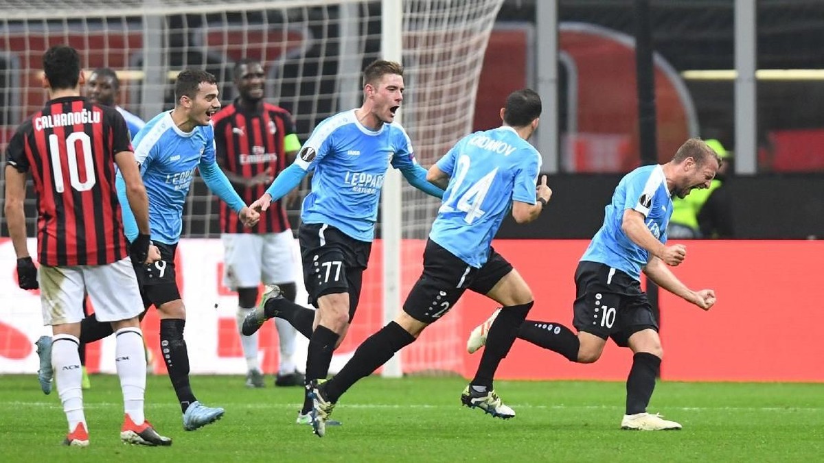 AC Milan sempat tertinggal dari Dudelange sebelum akhirnya menang 5-2 di Liga Europa (Foto: Daniele Mascolo/Reuters)