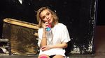 Manis Banget! Ini Zara Larsson Saat Menikmati Minuman Favoritnya