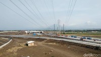 Ditargetkan pada Desember, di minggu ke 4 tahun 2018 mendatang, jalur Tol Paspro sejauh 31,3 kilometer tersebut sudah bisa beroperasi. Pejabat Pembuat Komitmen (PPK) Tol Paspro, Agus Minarno mengatakan, secara keseluruhan pengerjaan proyek Tol sudah hampir rampung.