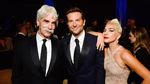 Masih Baper, Lady Gaga Nangis saat Beri Bradley Cooper Piala