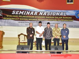 Agun Gunandjar Ingin Otonomi Daerah Dievaluasi Kembali