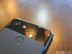 Unboxing Google Pixel 3, Ponsel Mungil Berkamera Mumpuni