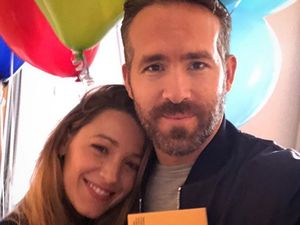 Pamer Baby Bump, Blake Lively Hamil Anak Ketiga