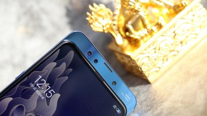 Mi Mix 3, ponsel yang dipamerkan Xiaomi dalam acara di New York tapi belum akan dijual di AS (Foto: Sina Mobile) Mi Mix 3, ponsel yang dipamerkan Xiaomi dalam acara di New York tapi belum akan dijual di AS (Foto: Sina Mobile)