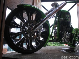 Modifikasi Harley-Davidson Road King Bergaya Chopper