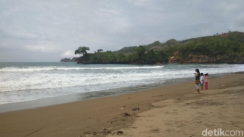 Belum Move On Dari Liburan Ke Trenggalek Yuk Ada Pantai Pelang