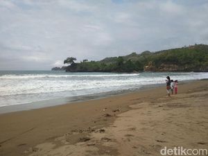 Belum Move On dari Liburan? Ke Trenggalek Yuk, Ada Pantai Pelang