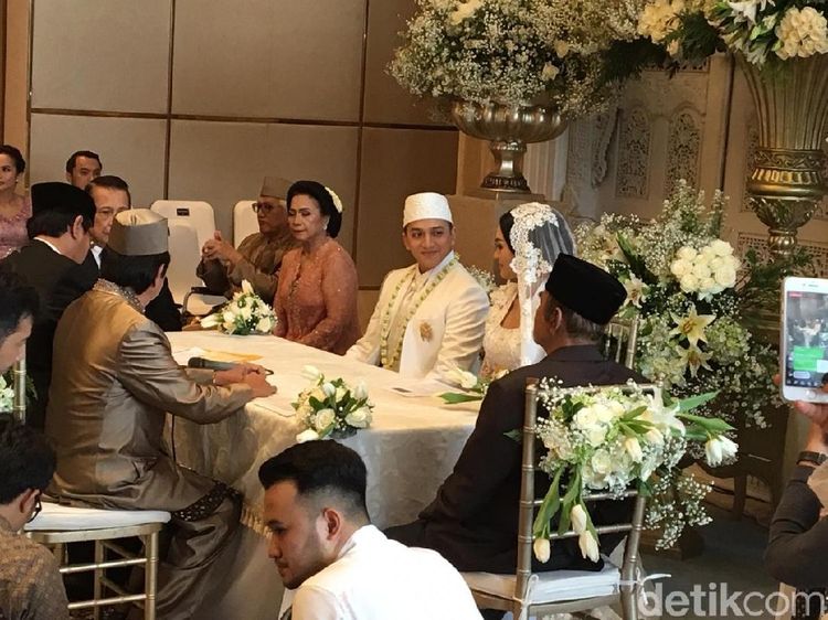 Ge Pamungkas Resmi Nikah, Celine Evangelista Seksi Bergaun Mini