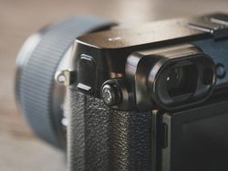 Penampakan GFX 50R, Kamera Medium Format Anyar Fujifilm