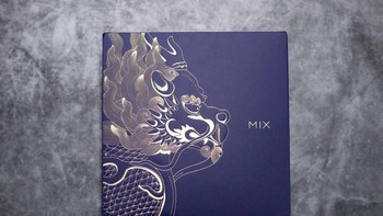 Mi Mix 3 edisi khusus Forbidden City diperkenalkan awal Nopember silam. Foto: Sina Mobile