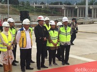 Cerita Jokowi Resmikan Tol Bocimi yang Dinanti Sejak 21 Tahun Lalu