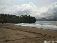 Pantai Pelang Pantai Ujung Baratnya Trenggalek Catatan Nobi