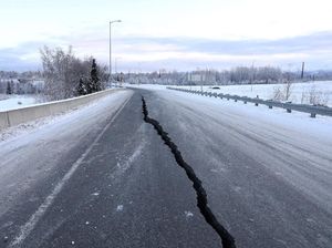 Peringatan Tsunami Usai Gempa Alaska, WNI Dipastikan Aman