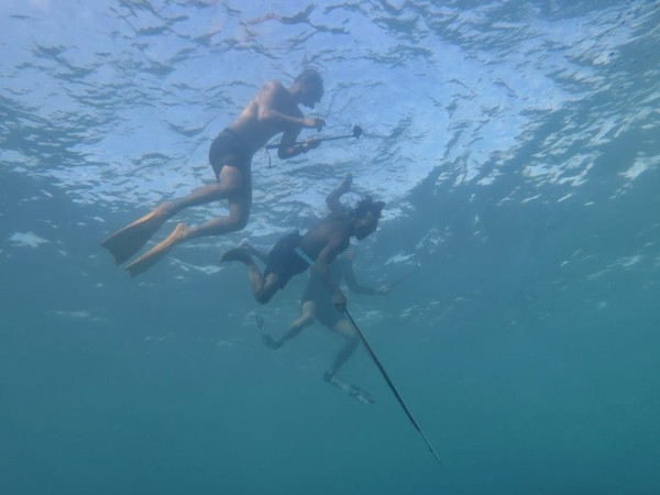 Spearfishing memang seru banget dan menantang (Wakatobi Dive Trip)