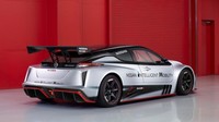 Memang tidak dijelaskan spek apa yang ditawarkan All New Laeaf Nismo RC, ini besar kemungkinan masih menawarkan spek saat pertama kali diperkenalkan. Foto: pool (Nissan)