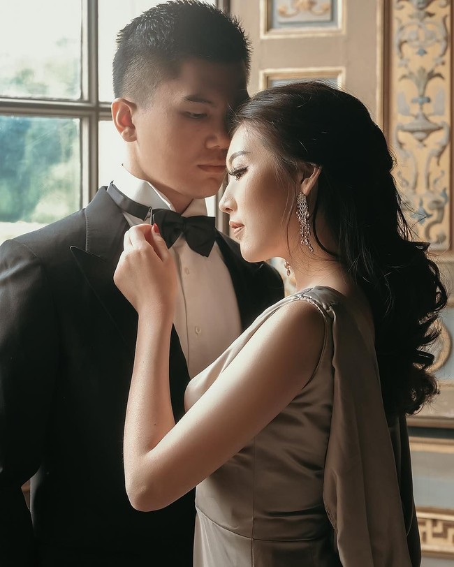 Pasangan Crazy Rich Surabayan Jusup Maruta Cayadi dan Clarissa menikah di Bali, Sabtu (1/12/2018). Sebelumnya, sejoli ini telah melakukan sesi prewedding di lima benua. (Foto: Dok. Cappio Photography)