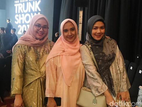 Pelanggan setia Ria Miranda.