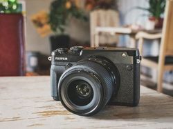 Penampakan GFX 50R, Kamera Medium Format Anyar Fujifilm