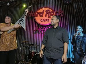 Dilelang untuk Korban Gempa Palu, Gitar Megadeth Laku Rp 150 Juta