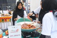 Serunya Lomba Masak Rendang dan Cicipi Kuliner Minang di 'Nusantara Marandang'