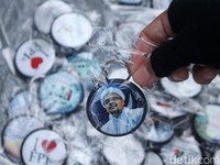 Ada yang Ketiban Untung di Tengah Kerumunan Reuni 212