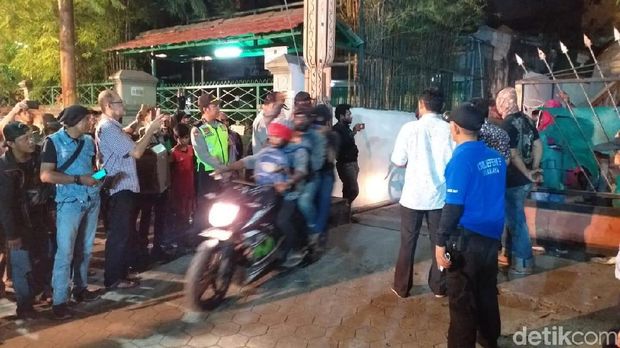 Penjagaan asrama mahasiswa Papua dijaga ketat/